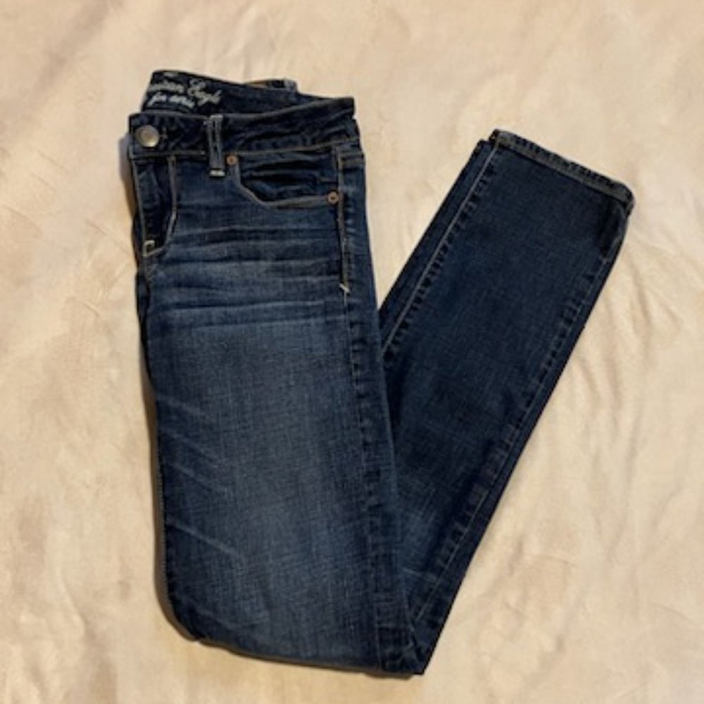 American Eagle Skinny jeans size 4 reg.